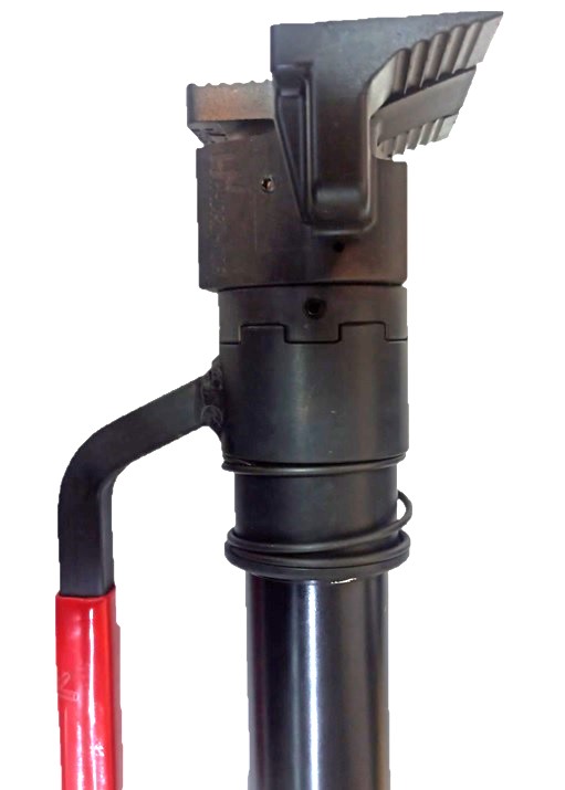 Rotatable carrying handle